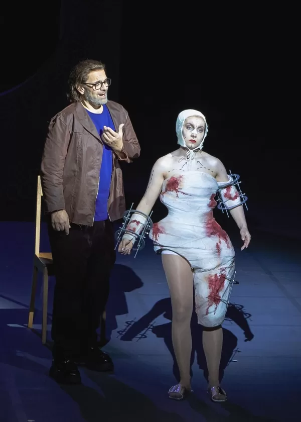 Latvian National Opera, The Tales of Hoffmann, (Hoffmann - Giorgio Berrugi) 📷Agnese Zelti